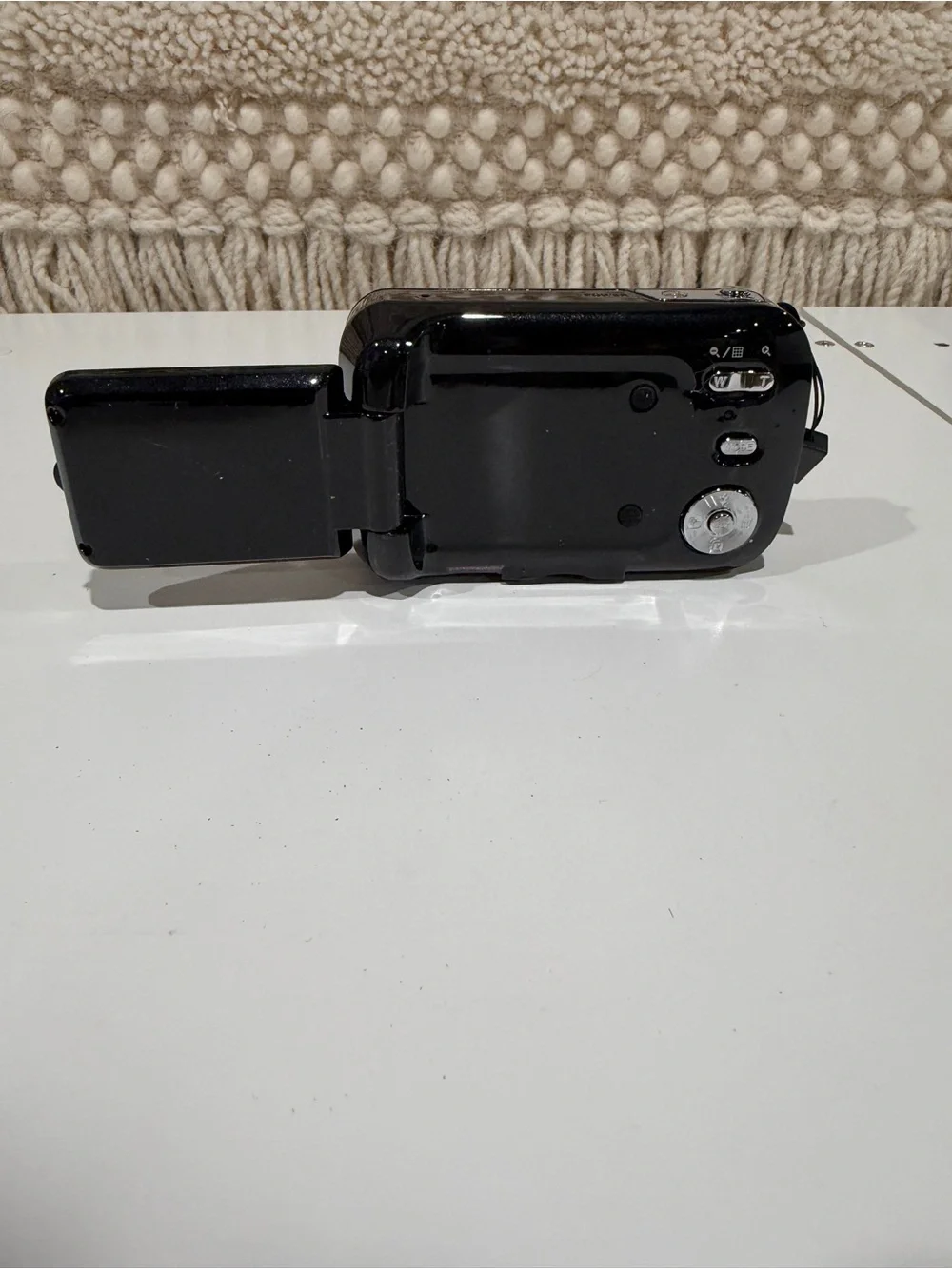 Vivitar VivCam 7028 Compact Black Digital Camera - Not Tested